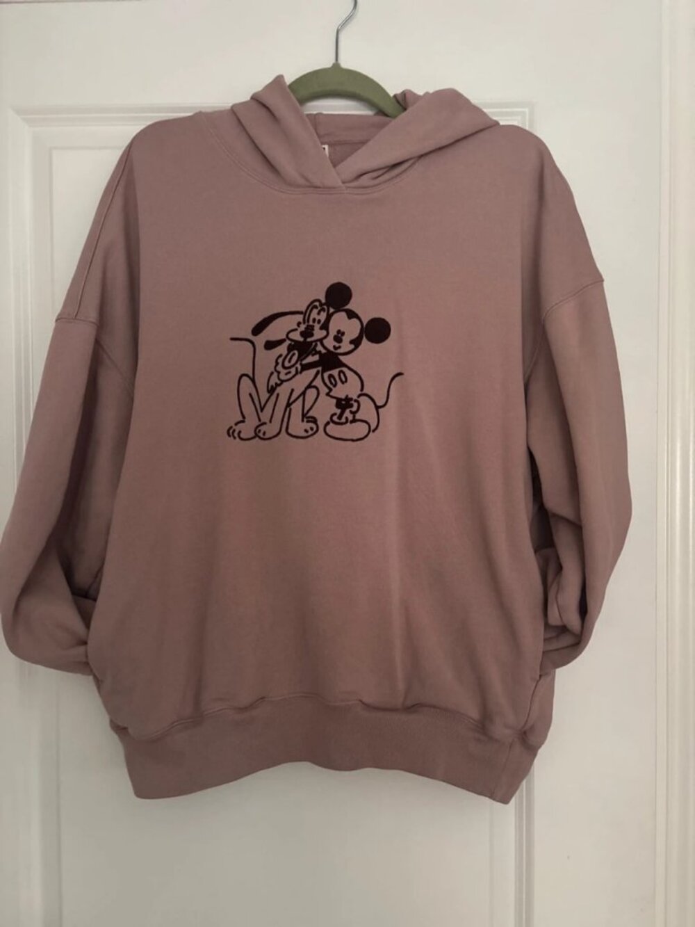 Women’s Dusty Rose Mickey & Pluto Graphic Pullover Hoodie – Size L / US 12-14